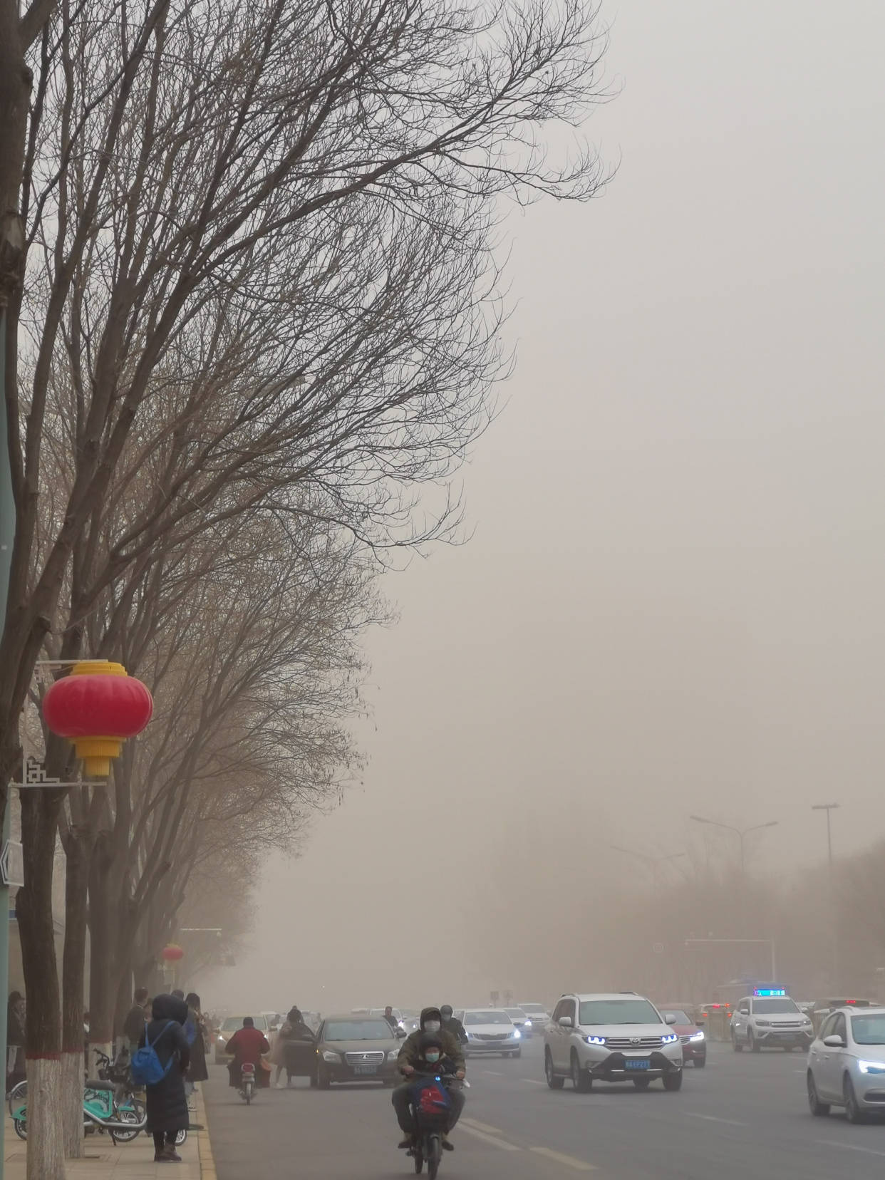 青城又出现了扬沙天气