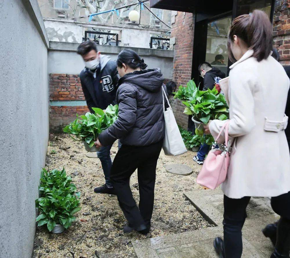 石志昂烈士故居挂牌绿色生态示范楼