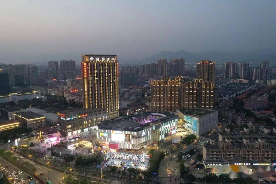 最潮流,最特色的市级夜色经济示范街区——闽侯县上街大学城永嘉天地