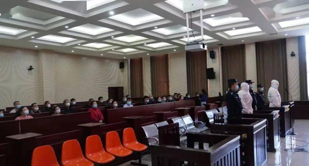 获刑13年乌海市海南区自来水公司原总经理张金柱贪污受贿行贿案一审