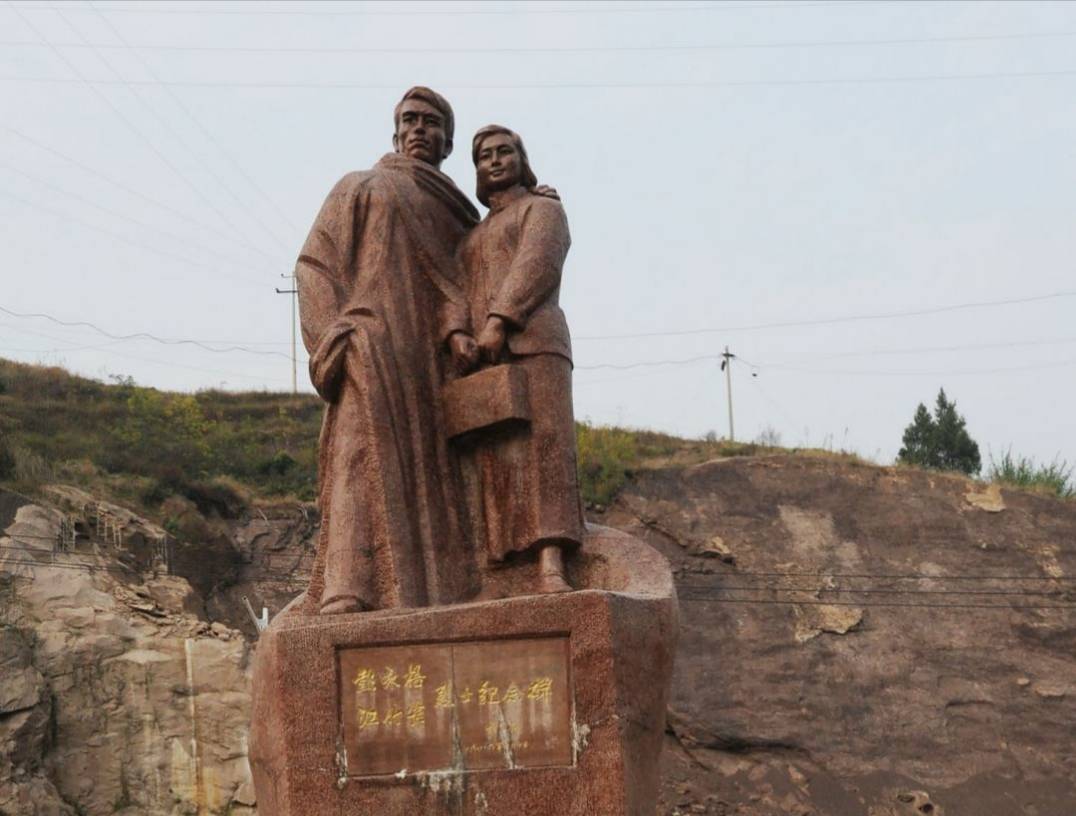 江姐江竹筠遭受竹签刺指之痛尝受各种酷刑仍不屈服的女英雄