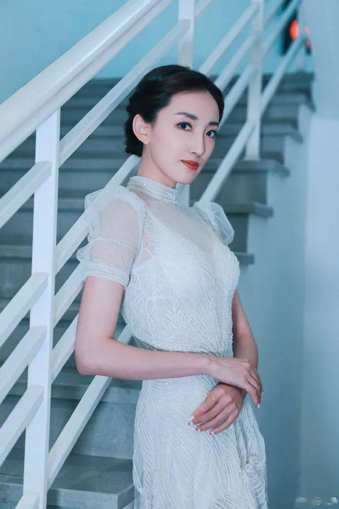 演员 凌孜