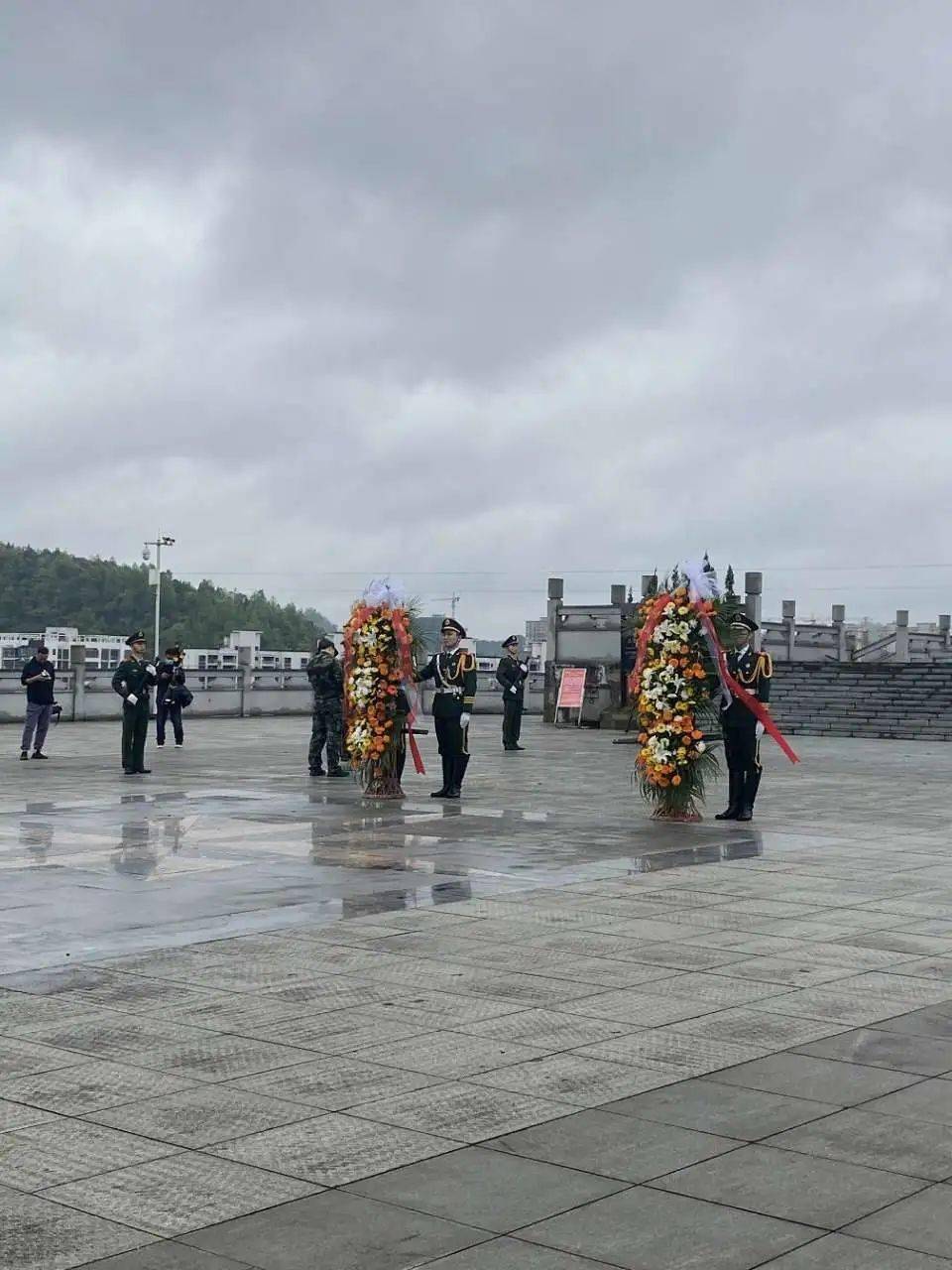 清明节于吉首市烈士陵园拍摄的照片分享给大家