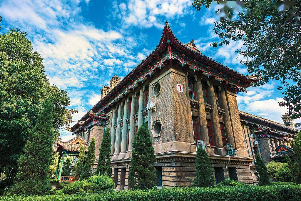 河南大学:参古今,兼中外,百年建筑阅尽时光