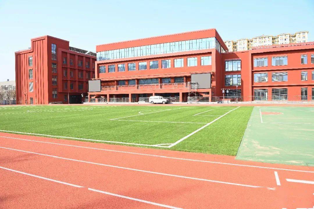 △ 北京未来城学校(十一学校承办k12国际学校) 地铁城市综合体,主题