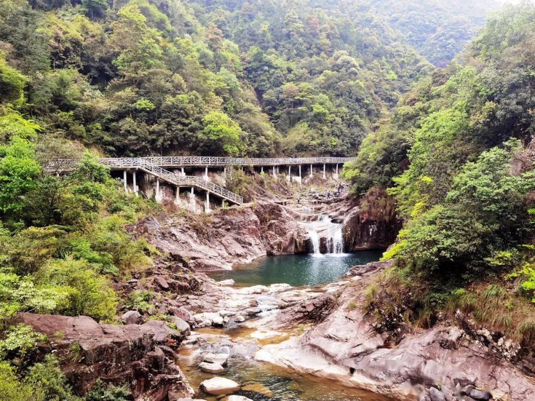 苍南莒溪大峡谷观光栈道春日美照抢鲜看