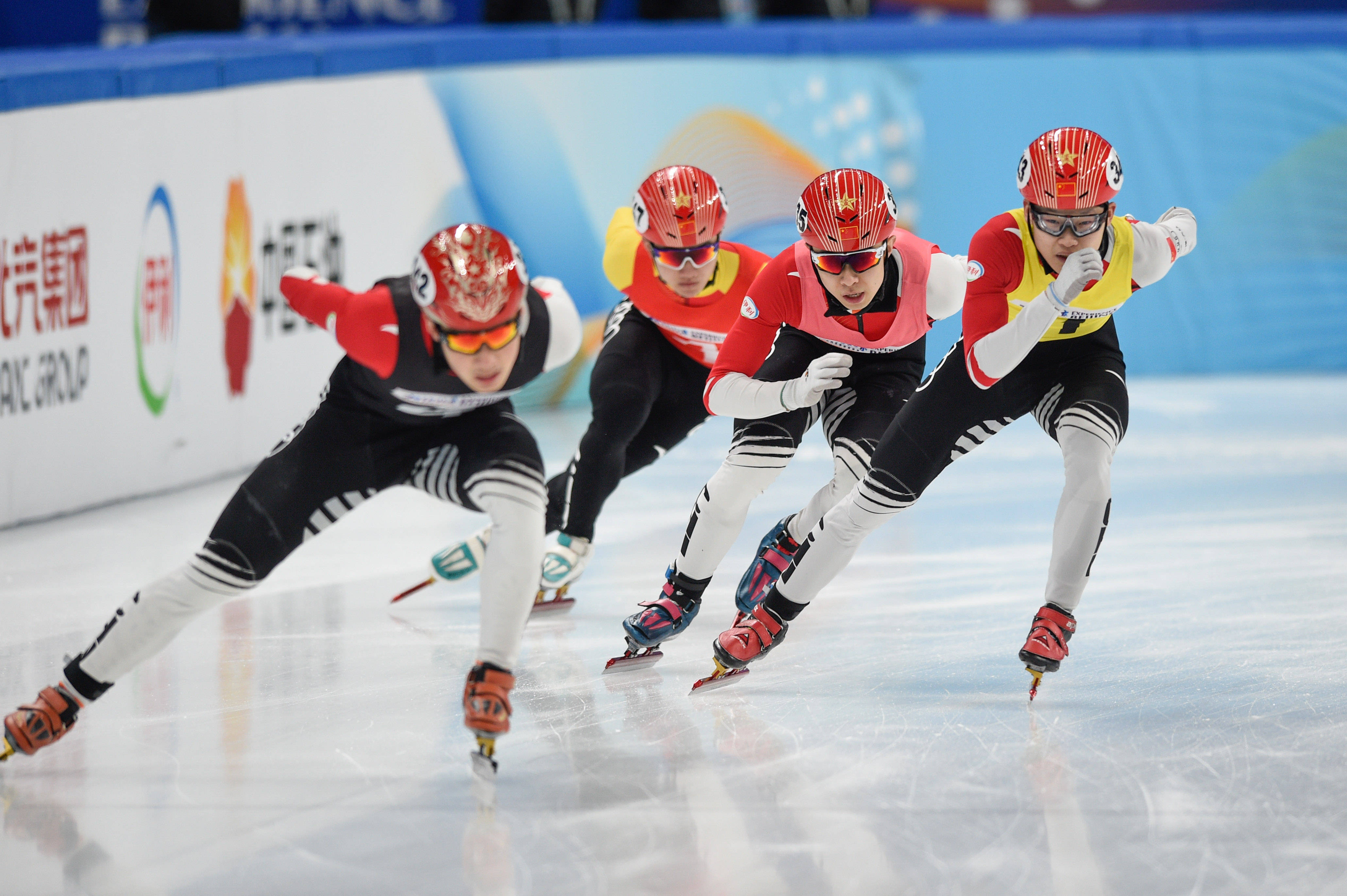 短道速滑相约北京冰上测试活动短道速滑比赛落幕