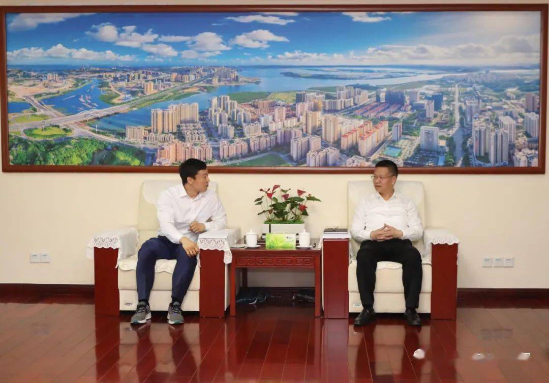 防城港市委书记谭丕创会见津西集团常务副总裁韩力