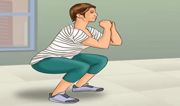练练下蹲 下蹲是老年人防止运动伤和保持腿部和腰部力量的最佳单项