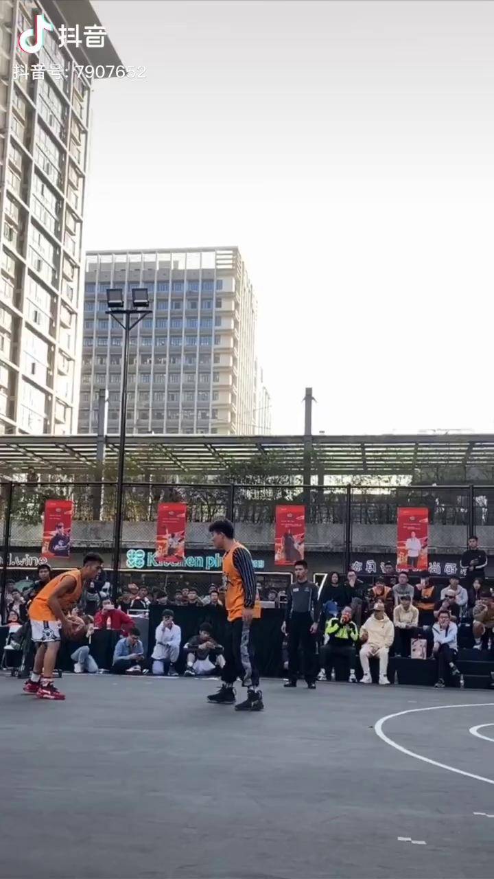 头盔哥实战真的很强天极街球头盔哥