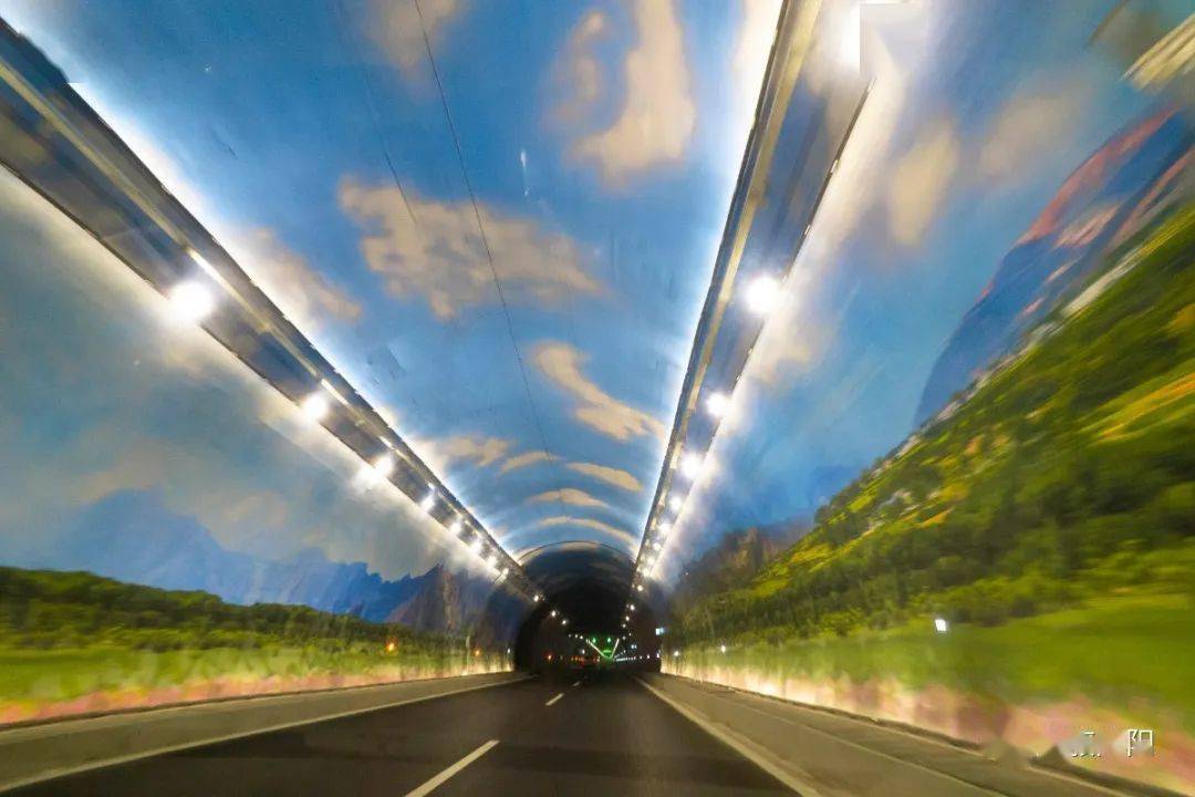 微游| 保山"最美网红隧道",你打卡了吗?