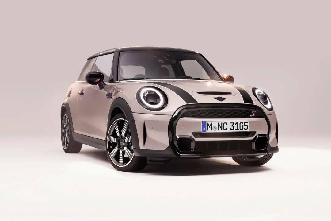 新一季 mini三门版 198,800元起 新一季 mini三门版 john cooper