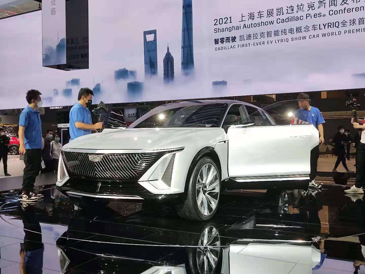 上海车展凯迪拉克lyriq全球首秀跨界外观造型