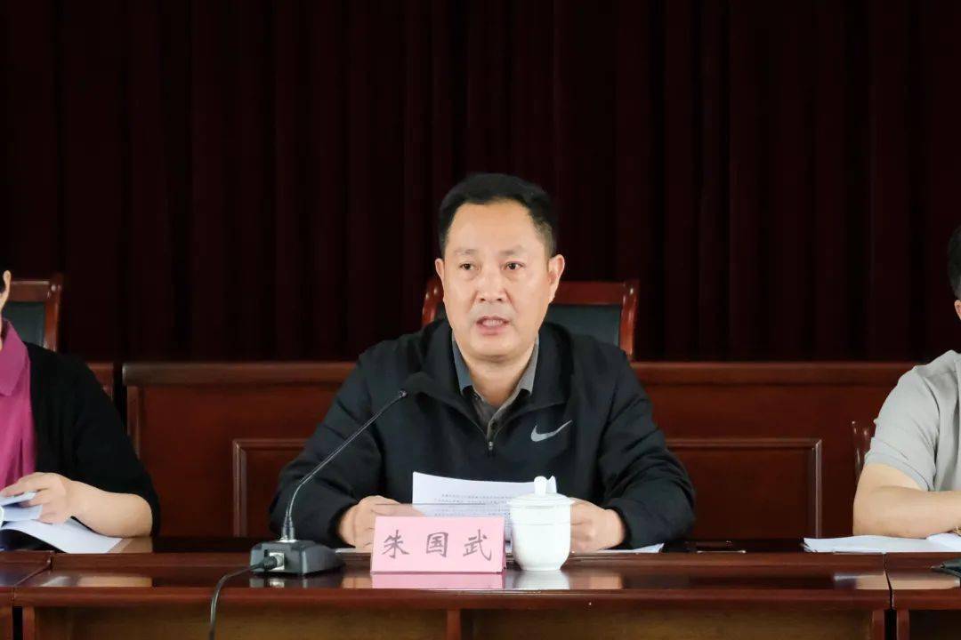 区卫健局党委书记,局长朱国武在会上通报了2021年一季度工作完成情况