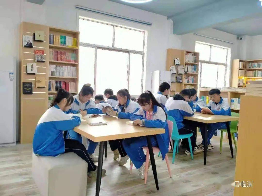 临清市烟店镇中学开展世界读书日宣传活动
