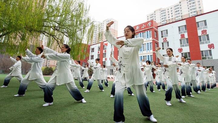 从2010年起,该校将太极拳引入校园,通过学生社团,体育校本课程,大