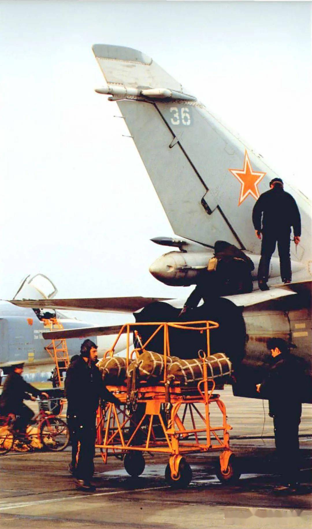 俄罗斯军机设计三巨头苏霍伊米格图波列夫三强击机