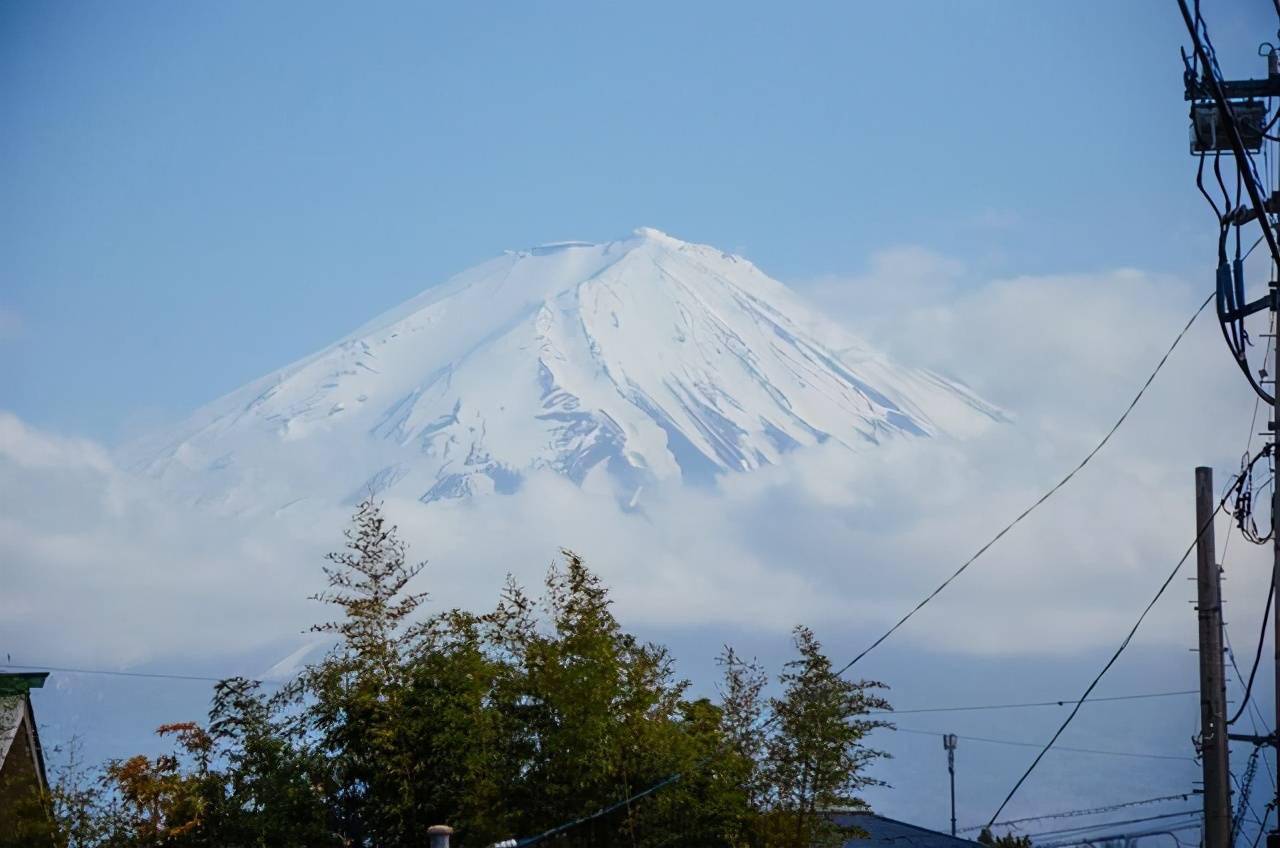 使得河口湖就像是富士山的专属梳妆镜一般五湖分别位在富士山下