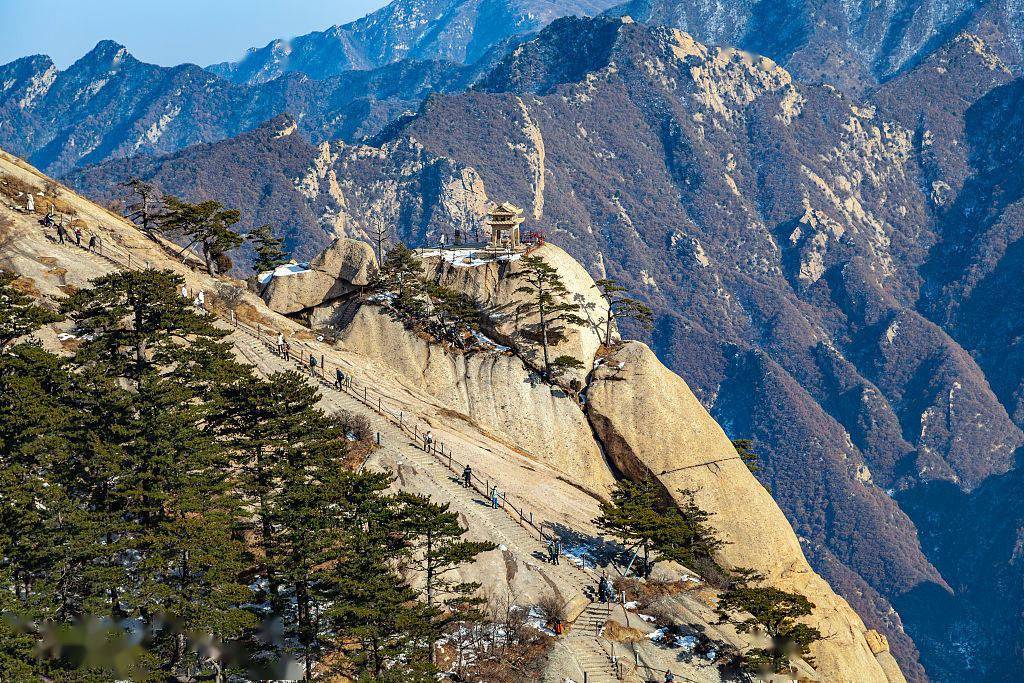 西岳华山:山如利剑 锋指九天