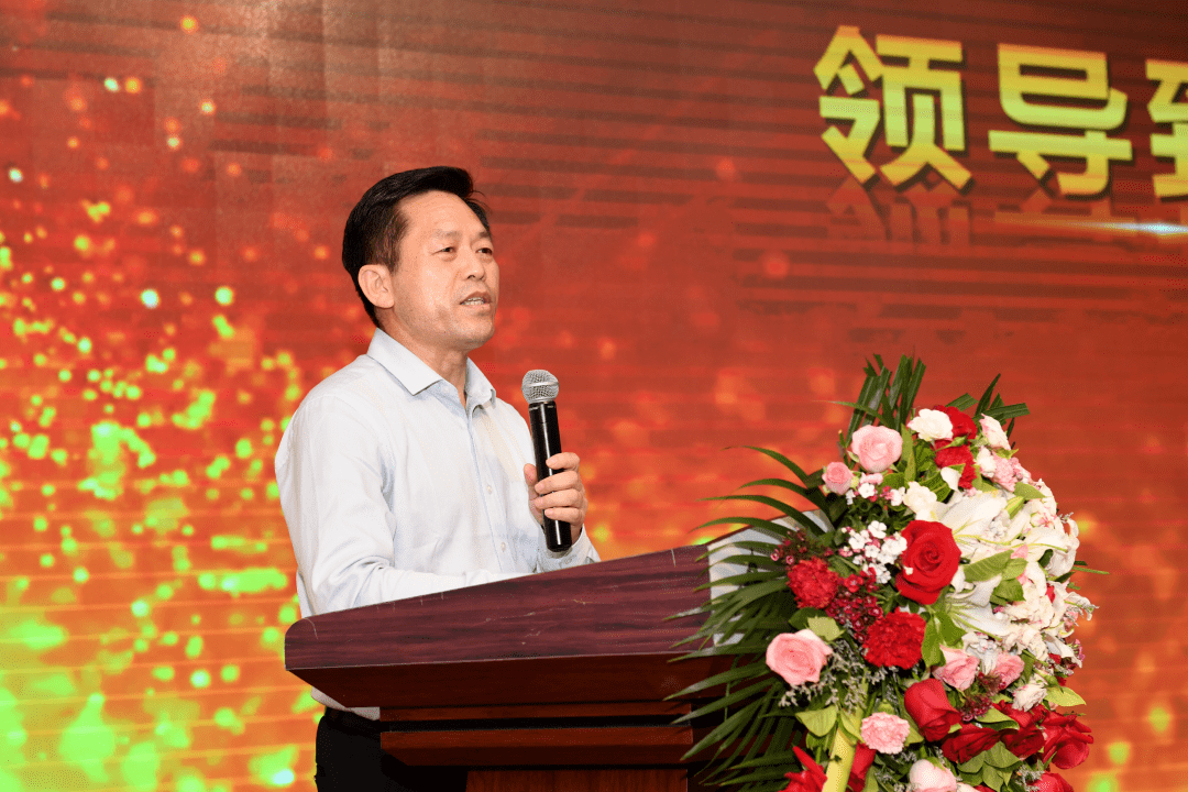 陕西省卫健委医政医管局于春富局长表示,护士是一个高尚的职业,被誉