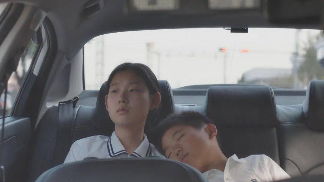 《姐弟的夏夜》影评:刘亚仁三封影帝,可她更让人感动