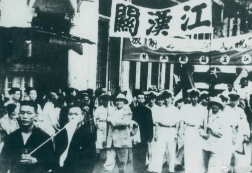 这个兵团及地方武装进行了晋中战役,以少胜多,连续歼敌十万余人,解放
