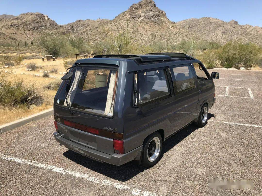1992款jdm日产 vanette largo super saloon