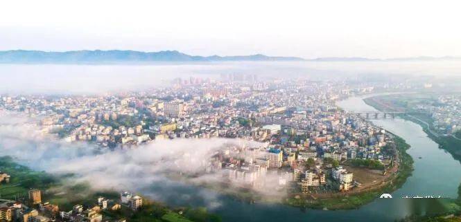 永新县城全景.刘全惠 摄