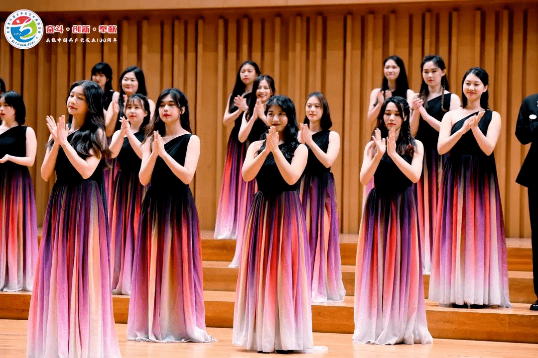 郑州市全国第七届中小学生艺术展演活动考察组赴成都交流学习
