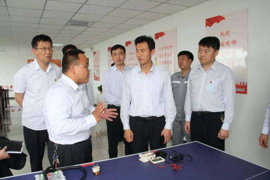 创新成果突出紧贴公交实际沧州公交开展机务改革创新成果交流活动