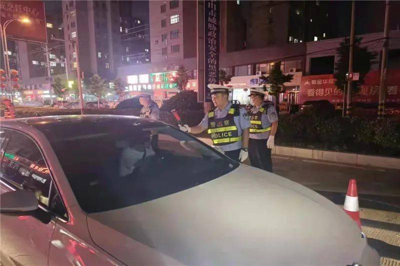 商丘交警异地互查酒驾!72名"醉猫"落网!_整治