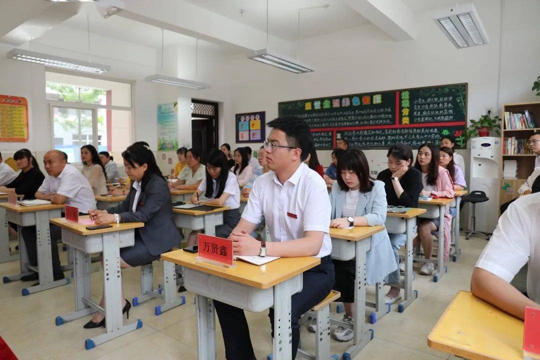 陕西师范大学陆港小学,西安国际港务区实验小学校长罗坤,陕师大实验