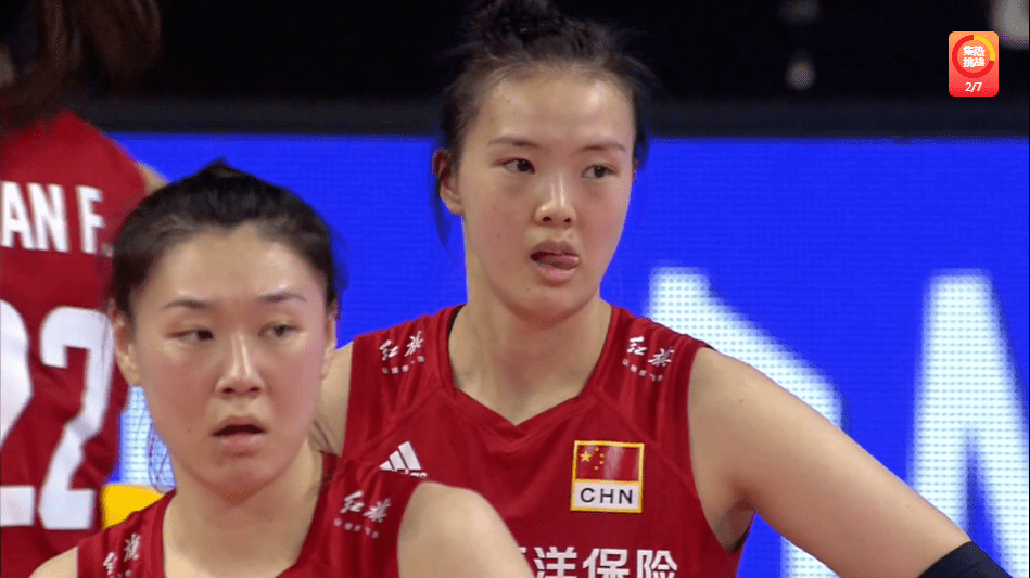 中国女排赛场上8号队员栗垚 是咱山西姑娘