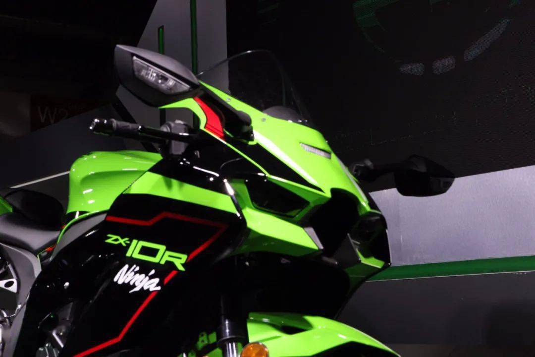 北京摩展大牛来袭川崎正式发布ninjazx10r10rr售价2368万元起