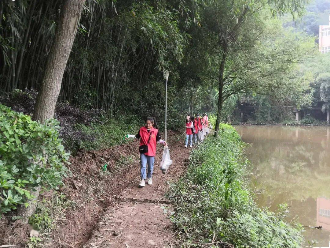 人与自然和谐共生 北碚区林小青巡林护林志愿服务活动圆满结束