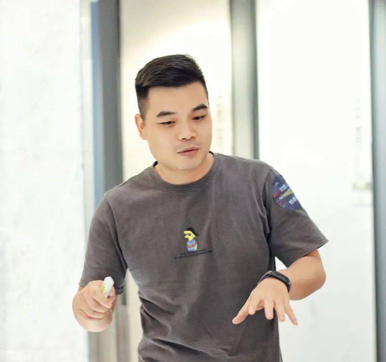 分享设计师邓佑林嘉一共设设计总监侘寂的设计趋势一种冷淡的折衷主义