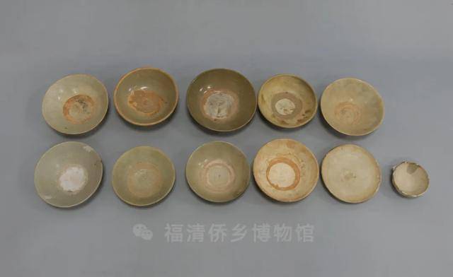 得知附近的市侨乡博物馆正在进行陈列布展工作,便带来精心收藏的文物