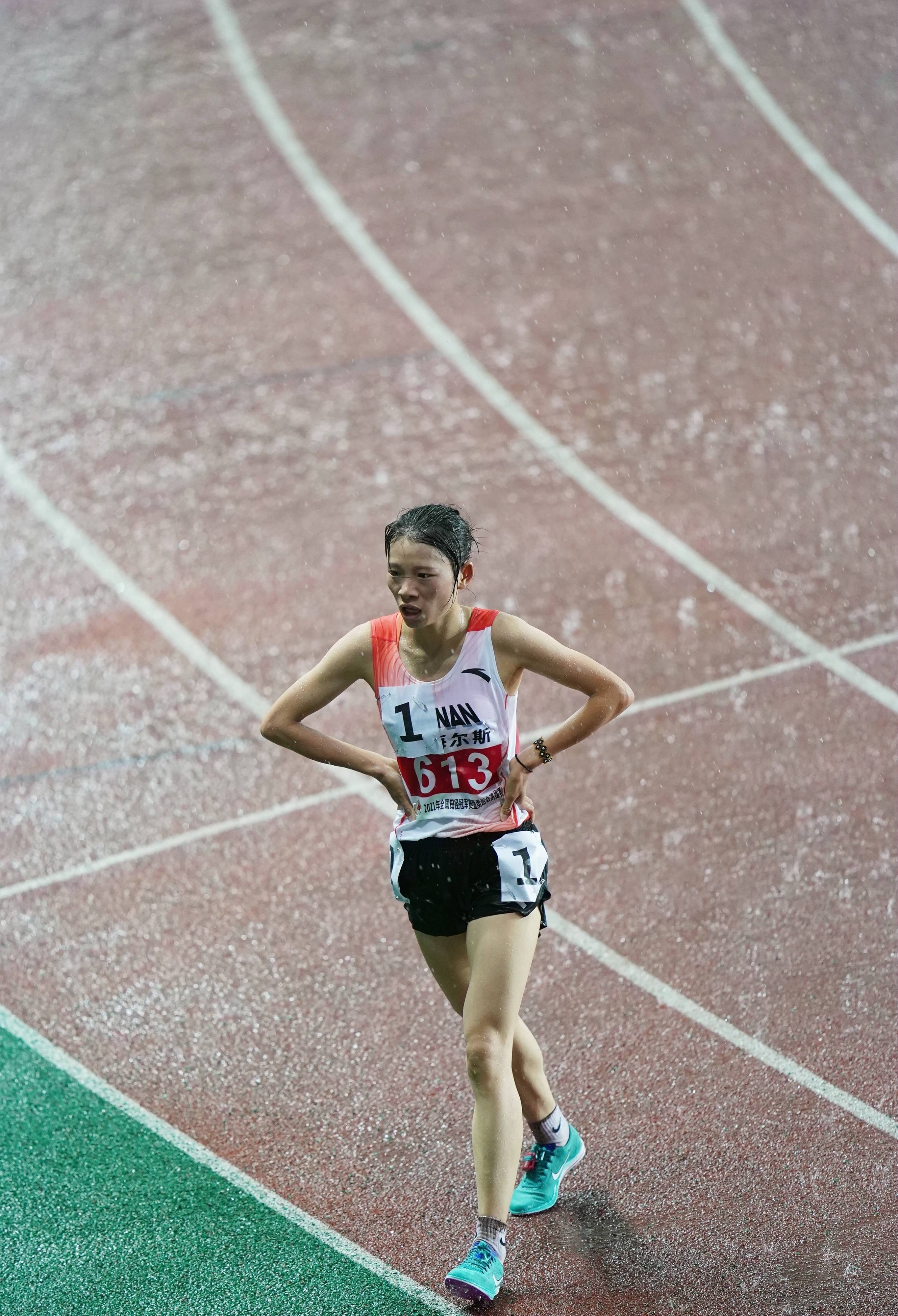 田径——全国冠军赛:张德顺获女子10000米冠军_比赛