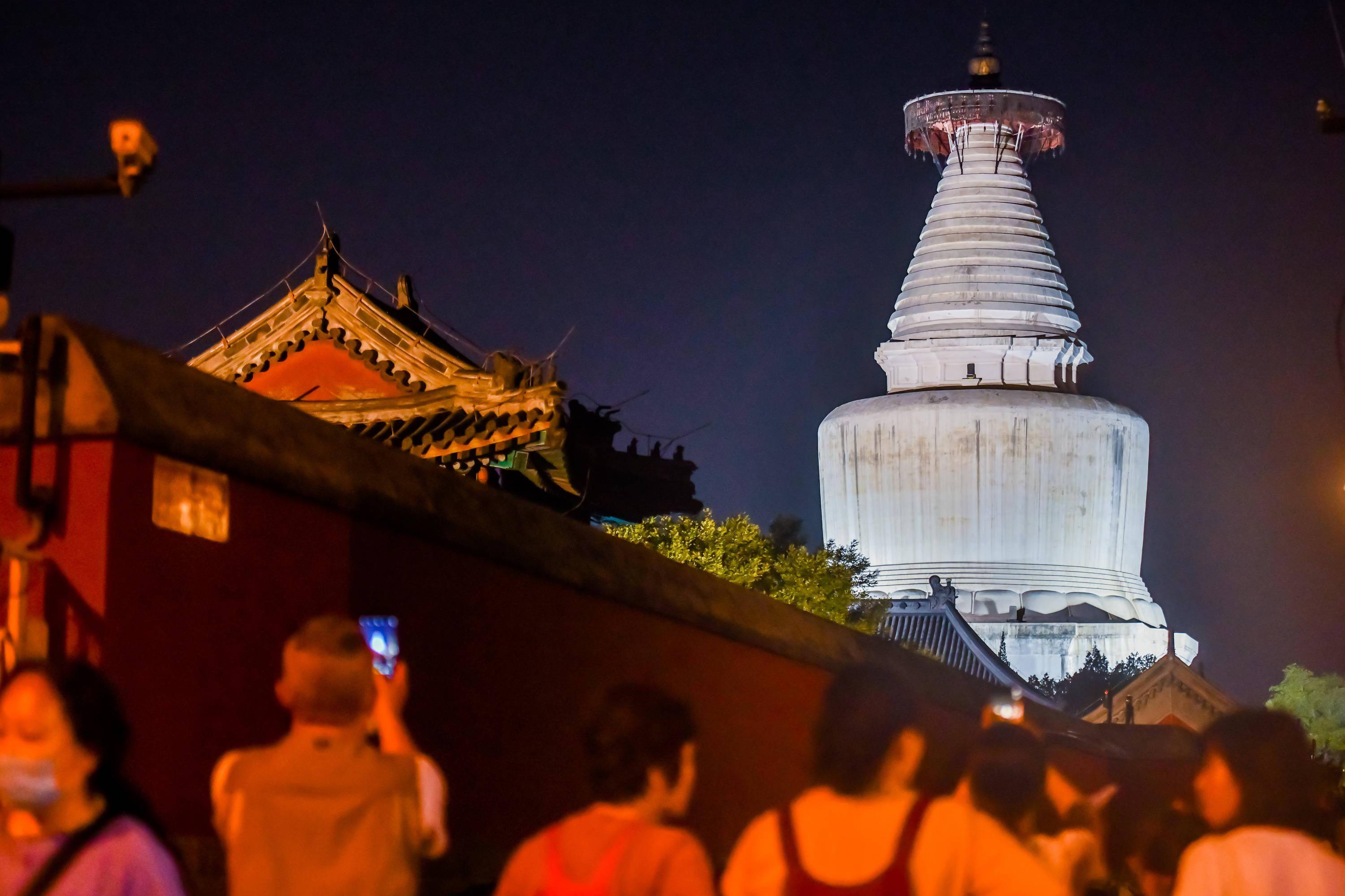 夜场活动昨晚首秀_妙应寺