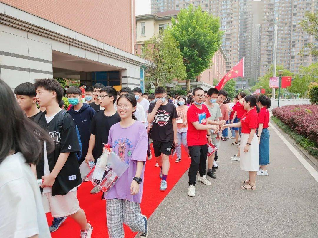 为青春和梦想加油多图直击中考首日