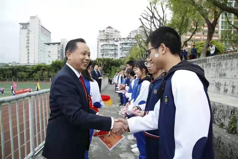 放榜夜丨四川内江六中高考文科考生历子陵分享学习心得:将知识点与