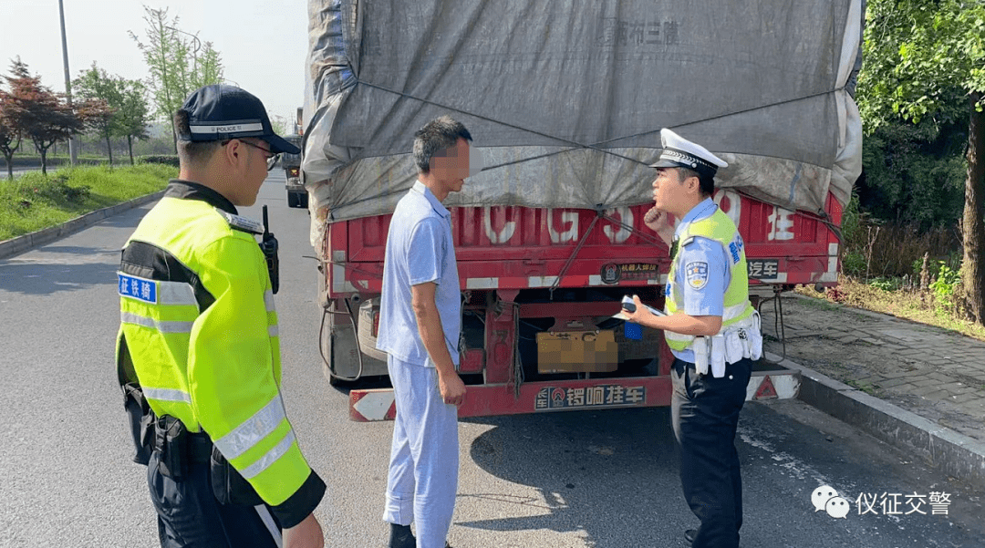 仪征公安交警重拳整治大货车
