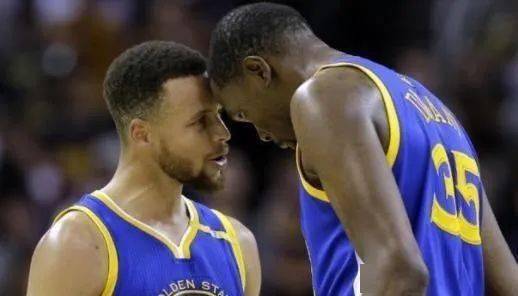 nba勇士新四巨头库里招募杜兰特跟他说能给他带来很多总冠军