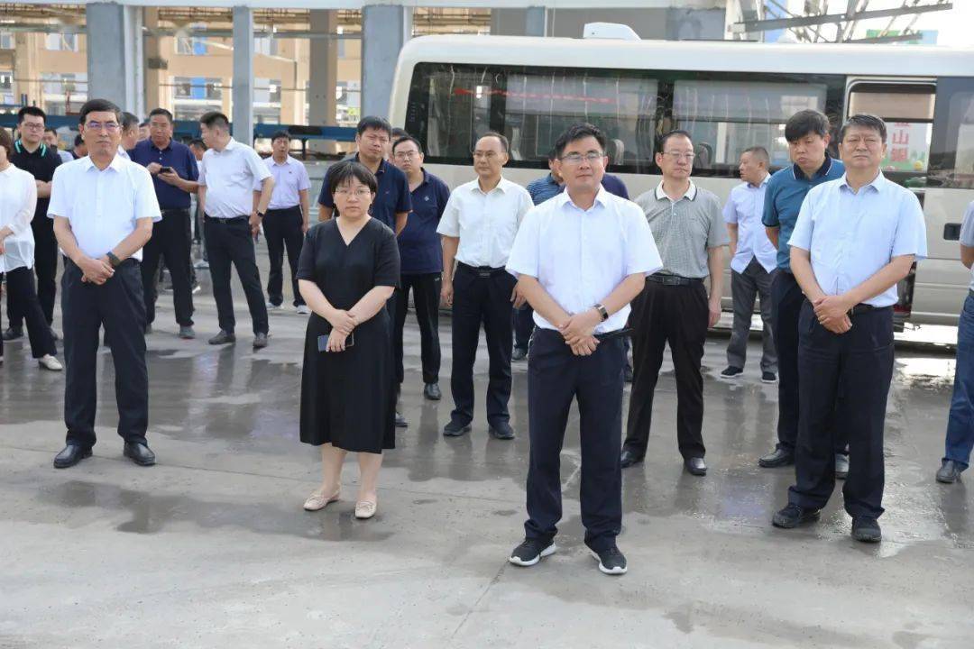 我市举行项目建设暨万人助万企活动工作会议