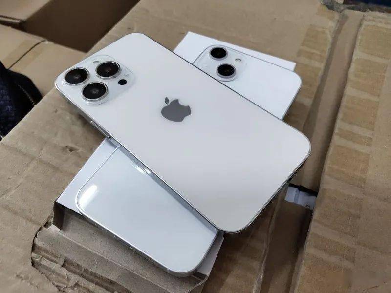 iphone13promax摄像头,iphone13pro背面图解 根据分析师郭明錤的最新说法,iphone 13 pro系列的超广角摄像头将