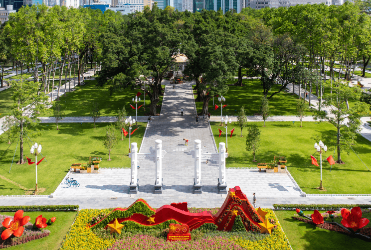 广州非常美丽,市民的生活越来越好.