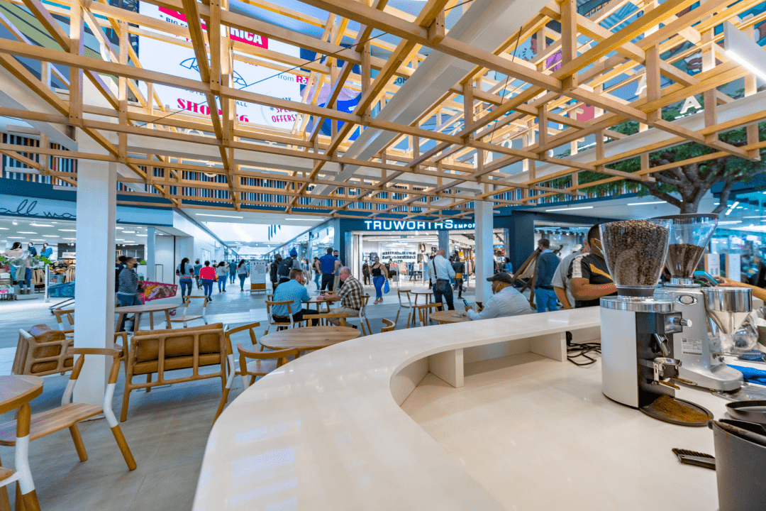 二季度开业的国外新mall,中小型项目霸屏,其中小商场尤为亮眼,为当下