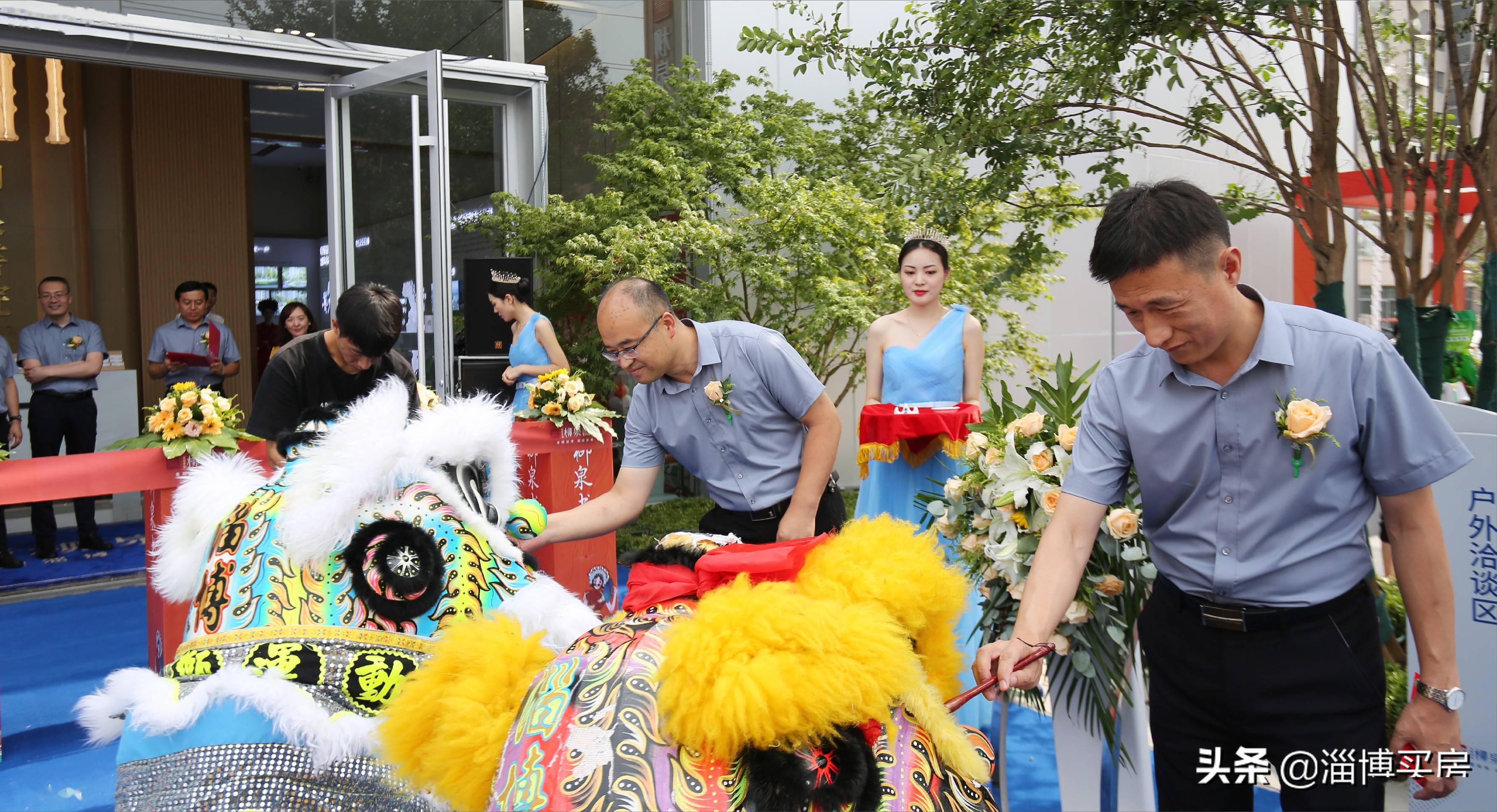 而后,由山东金城荣基地产有限公司柳泉书院项目经理邵明波先生致辞,邵