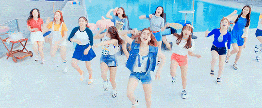 节目单戳这里 异域美人风情舞 约上最爱的人,是时候该启程 来诸葛