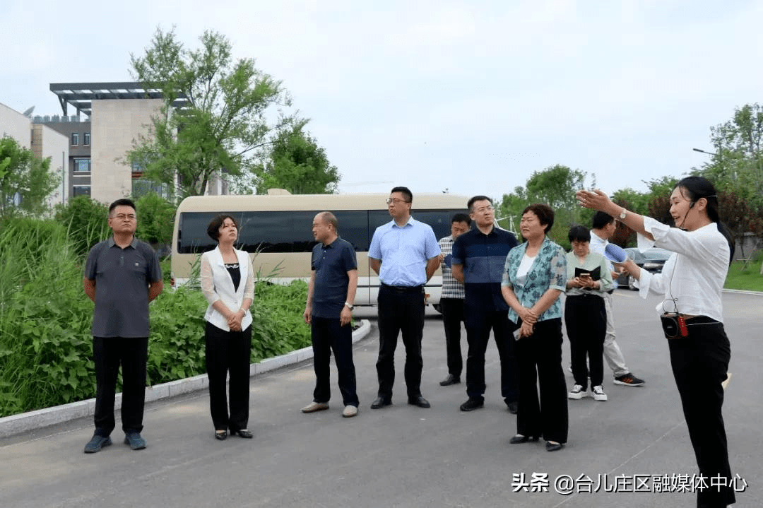 7月12日,市城市管理局副局长李允带队到马兰屯镇开展镇域环境整治提升